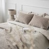 Cremefarbenes Set für das Schlafzimmer Genewa 2 Kissen + Überwurf